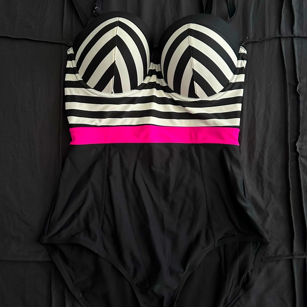 Torrid 1 piece swim suit
